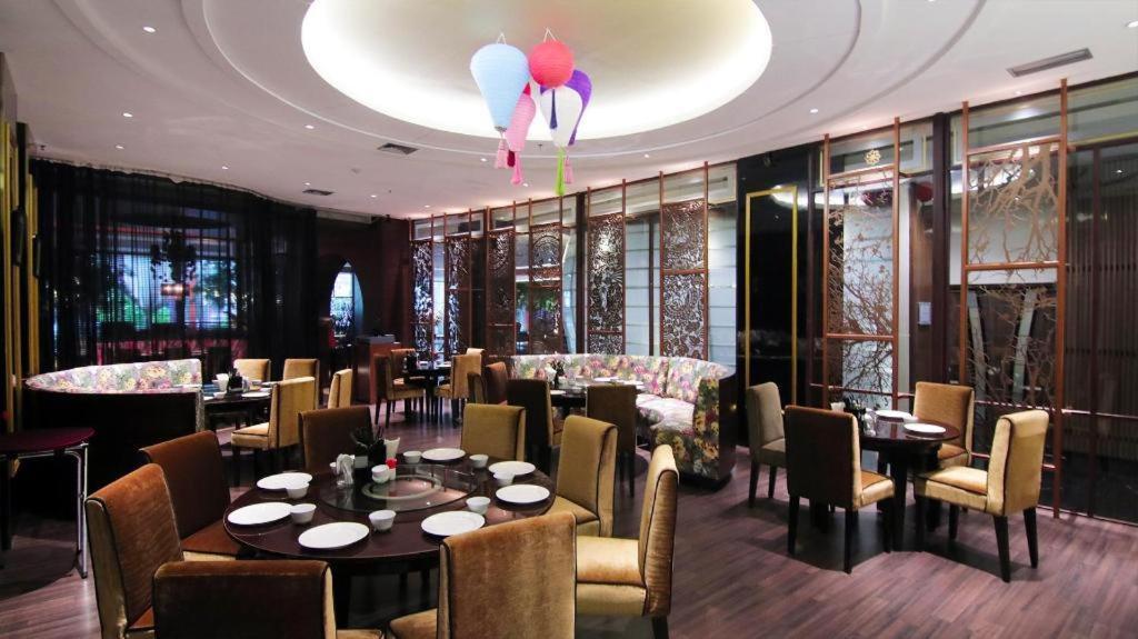 The Arista Hotel Palembang Exterior photo