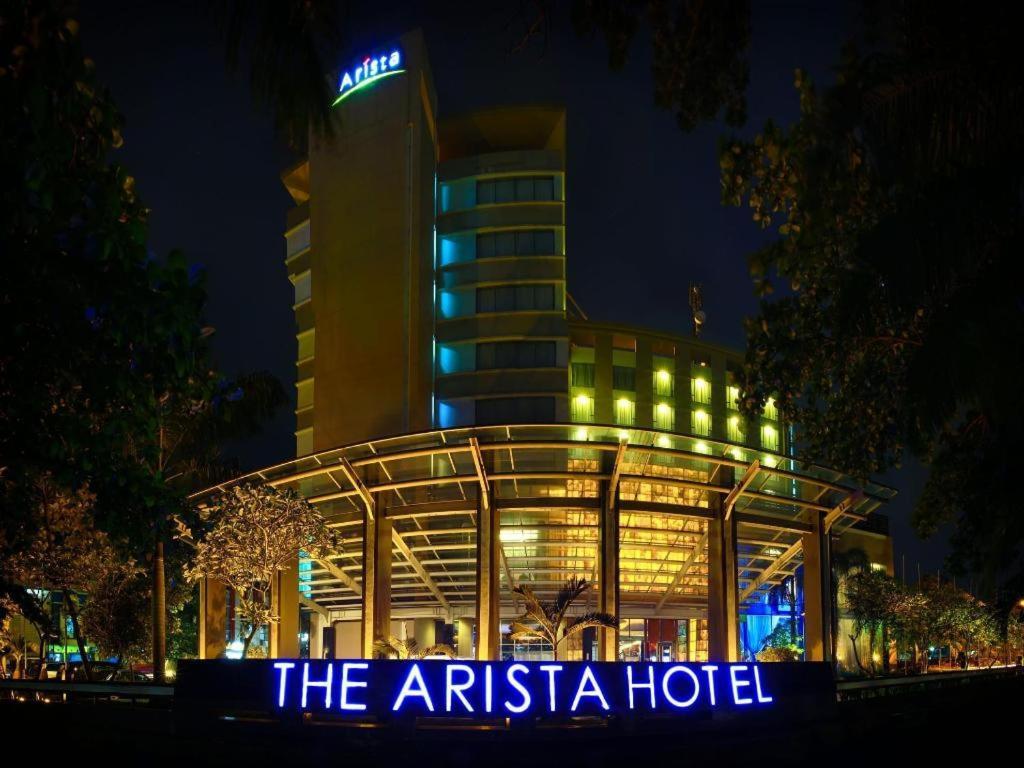 The Arista Hotel Palembang Exterior photo