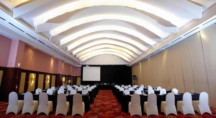 The Arista Hotel Palembang Exterior photo
