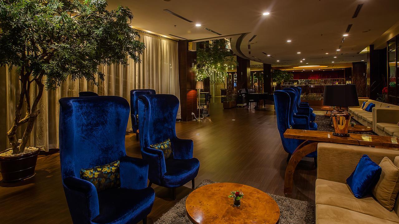 The Arista Hotel Palembang Exterior photo