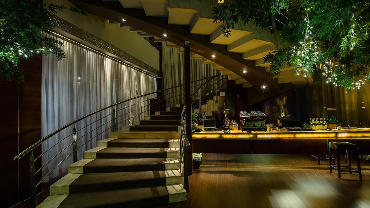 The Arista Hotel Palembang Exterior photo