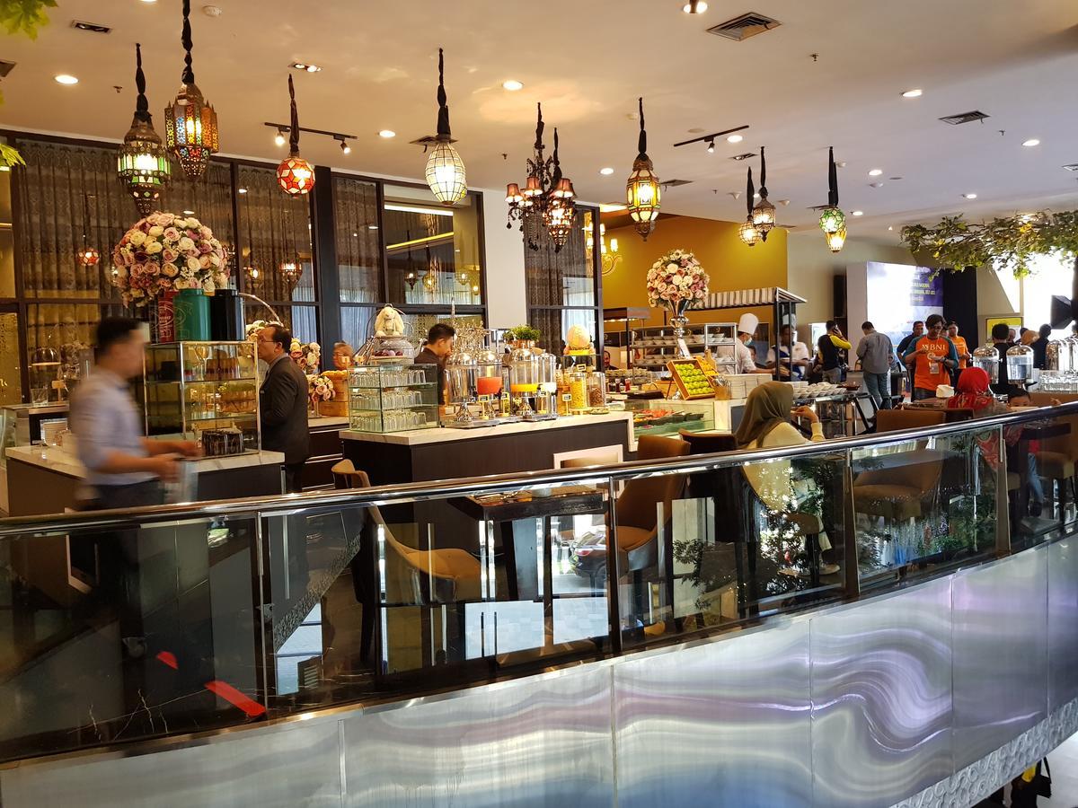 The Arista Hotel Palembang Exterior photo