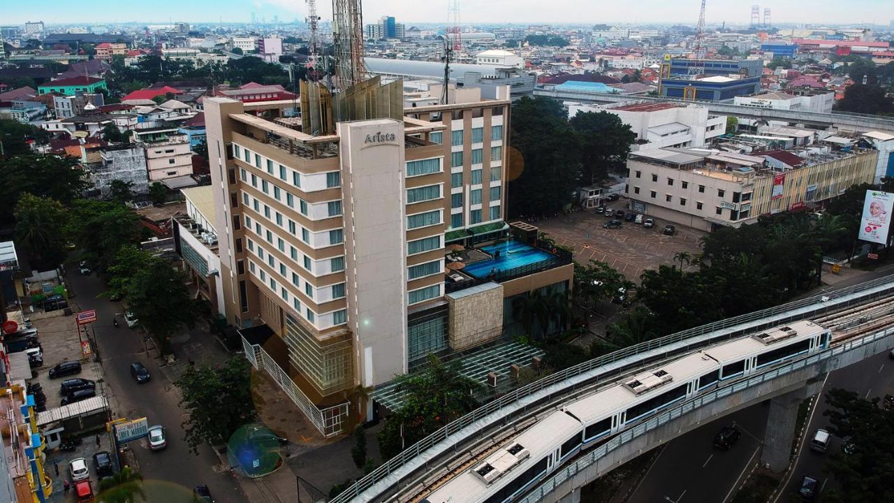 The Arista Hotel Palembang Exterior photo