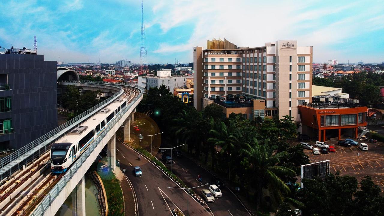 The Arista Hotel Palembang Exterior photo